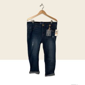 Jared’s Ab Solution Capri Skinny Jean, NWT Never been worn, dark wash